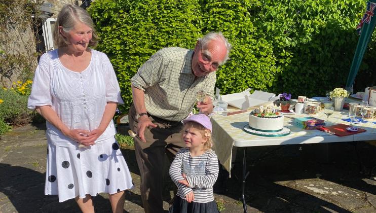 Couple hold 80th garden party fundraiser after house fire